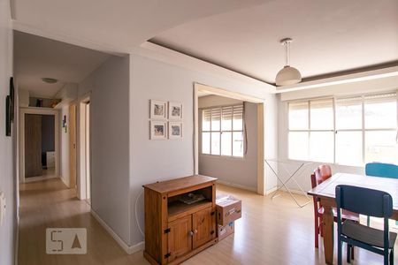 Sala de apartamento para alugar com 3 quartos, 83m² em Azenha, Porto Alegre