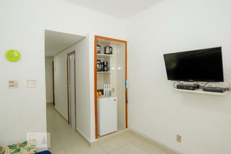 Sala de kitnet/studio para alugar com 1 quarto, 36m² em Copacabana, Rio de Janeiro