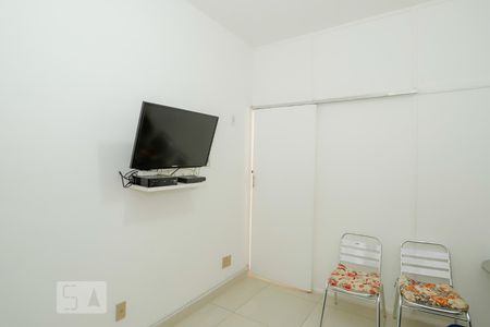Sala de kitnet/studio para alugar com 1 quarto, 36m² em Copacabana, Rio de Janeiro