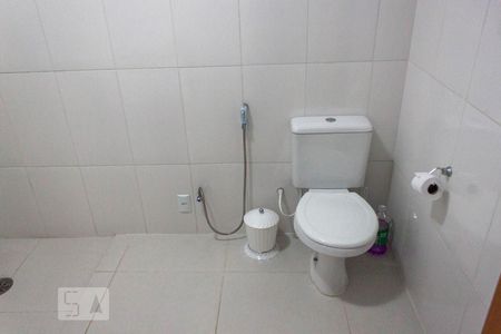 Banheiro Social de casa à venda com 4 quartos, 300m² em Vila Mazzei, São Paulo