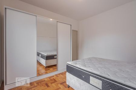 Quarto 1 de apartamento para alugar com 2 quartos, 84m² em Bom Fim, Porto Alegre