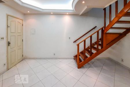 Sala de casa de condomínio para alugar com 2 quartos, 72m² em Nova Petrópolis, São Bernardo do Campo