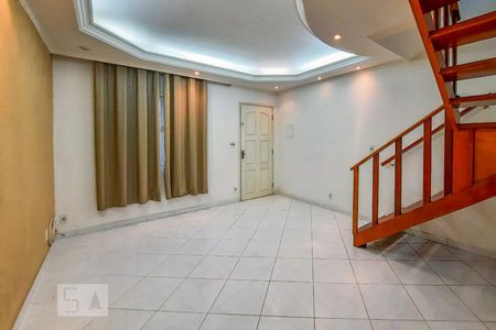 Sala de casa de condomínio para alugar com 2 quartos, 72m² em Nova Petrópolis, São Bernardo do Campo