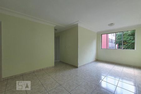 Sala de apartamento para alugar com 2 quartos, 60m² em Jardim Patente, São Paulo