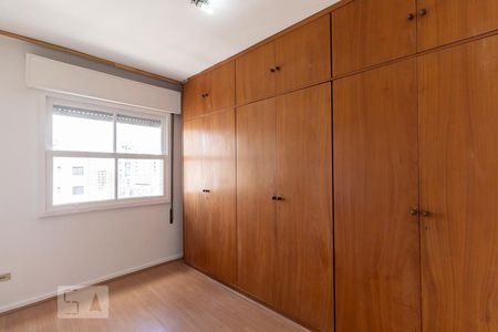 Quarto 1 de apartamento à venda com 2 quartos, 70m² em Jardim Paulista, São Paulo