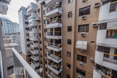 Vista da Sala de apartamento para alugar com 2 quartos, 70m² em Icaraí, Niterói