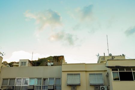 Vista de apartamento à venda com 2 quartos, 100m² em Copacabana, Rio de Janeiro