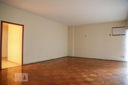 Apartamento à venda com 200m², 3 quartos e 1 vagaSala