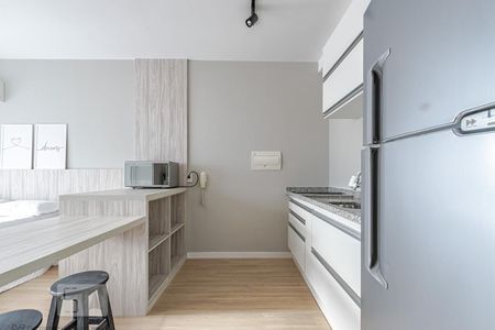Cozinha de kitnet/studio para alugar com 1 quarto, 31m² em Centro Cívico, Curitiba
