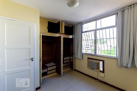 Quarto 1 de apartamento para alugar com 2 quartos, 50m² em São Domingos, Niterói