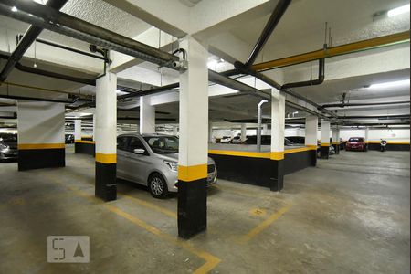 Garagem  de apartamento para alugar com 2 quartos, 52m² em Vila Bela, São Paulo