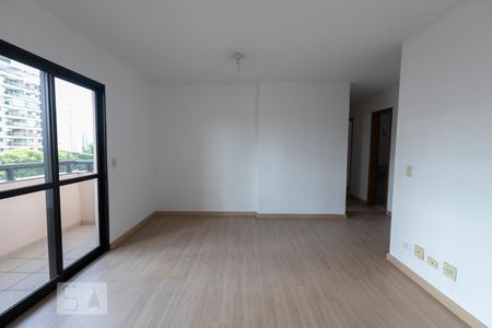 Sala de apartamento para alugar com 3 quartos, 95m² em Vila Olímpia, São Paulo