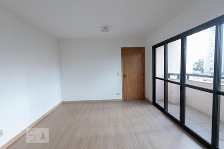 Sala de apartamento para alugar com 3 quartos, 95m² em Vila Olímpia, São Paulo