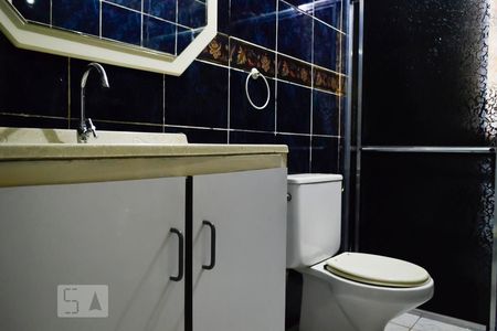 Banheiro Vista Ampla de casa para alugar com 2 quartos, 70m² em Vila Miami, São Paulo