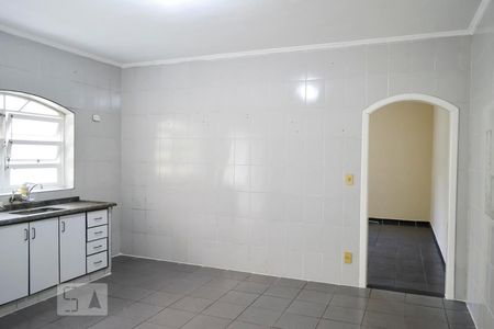 Cozinha Entrada Sala de casa à venda com 2 quartos, 70m² em Vila Miami, São Paulo