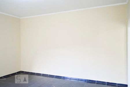 Sala Vista Lateral Esquerda de casa para alugar com 2 quartos, 70m² em Vila Miami, São Paulo