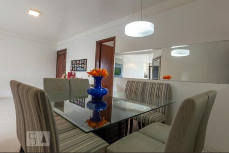 Apartamento à venda com 138m², 3 quartos e 2 vagasSala