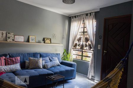 Sala de casa de condomínio à venda com 2 quartos, 90m² em Guapira, São Paulo