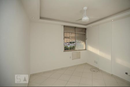 Sala de apartamento para alugar com 3 quartos, 75m² em Todos Os Santos, Rio de Janeiro