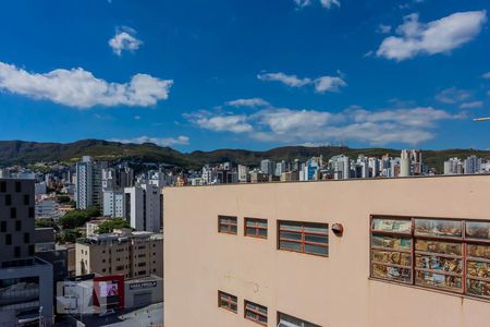 Vista Sala  de apartamento para alugar com 1 quarto, 38m² em São Pedro, Belo Horizonte