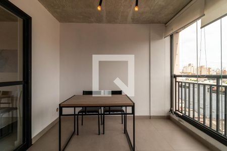 Varanda de kitnet/studio para alugar com 1 quarto, 30m² em Bom Retiro, São Paulo