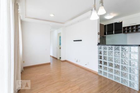 Sala de apartamento para alugar com 3 quartos, 70m² em Cézar de Souza, Mogi das Cruzes