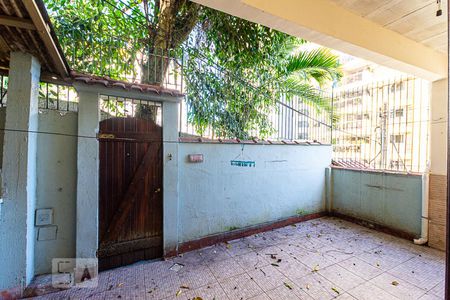 Vista da Sala de casa de condomínio para alugar com 2 quartos, 66m² em Santa Rosa, Niterói