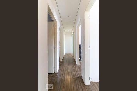 Corredor de casa para alugar com 5 quartos, 300m² em Vila Nair, São Paulo