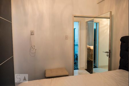 Quarto 1 de apartamento à venda com 2 quartos, 75m² em Copacabana, Rio de Janeiro