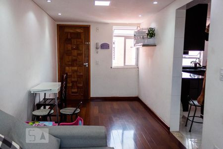 Sala de apartamento para alugar com 2 quartos, 57m² em Jardim Julieta, São Paulo