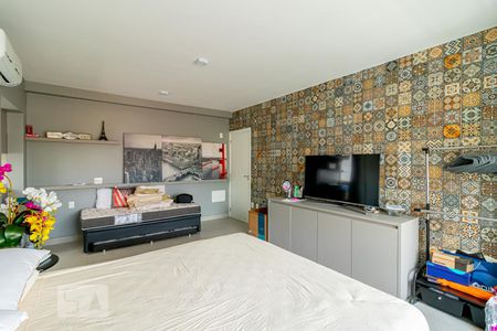 Quarto/Sala de kitnet/studio à venda com 1 quarto, 34m² em Aclimação, São Paulo