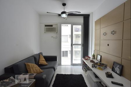 Sala de apartamento para alugar com 2 quartos, 65m² em Pechincha, Rio de Janeiro