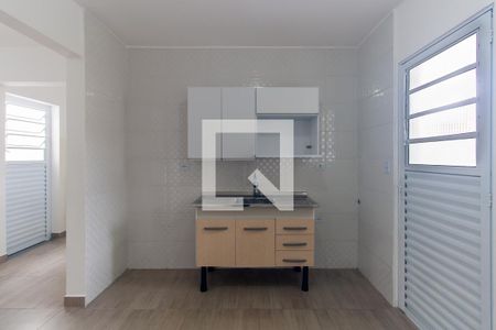 Sala/Cozinha de kitnet/studio para alugar com 1 quarto, 30m² em Vila Cleonice, São Paulo