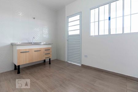 Sala - Cozinha de apartamento para alugar com 1 quarto, 30m² em Vila Cleonice, São Paulo