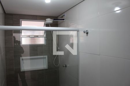 Banheiro de casa para alugar com 1 quarto, 30m² em Vila Cleonice, São Paulo