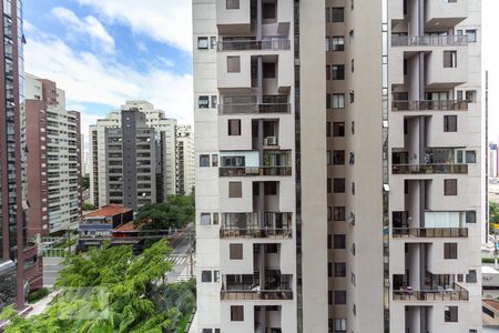 Vista de apartamento à venda com 2 quartos, 70m² em Indianópolis, São Paulo