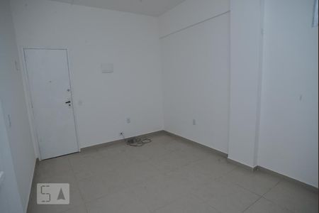 Sala de kitnet/studio para alugar com 1 quarto, 20m² em Catete, Rio de Janeiro