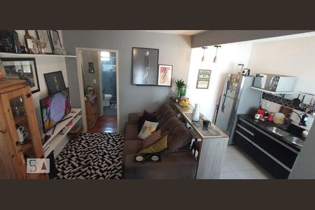 Sala de apartamento para alugar com 1 quarto, 40m² em Santa Cecilia, Porto Alegre