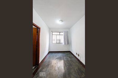 Sala de apartamento para alugar com 3 quartos, 80m² em Padre Eustáquio, Belo Horizonte