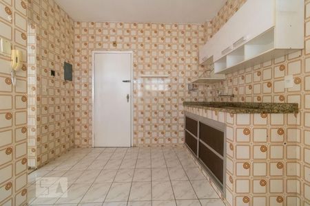 Cozinha de apartamento à venda com 2 quartos, 74m² em Irajá, Rio de Janeiro