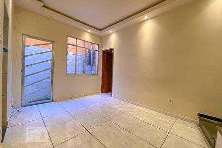 Sala de casa à venda com 3 quartos, 120m² em Irajá, Rio de Janeiro