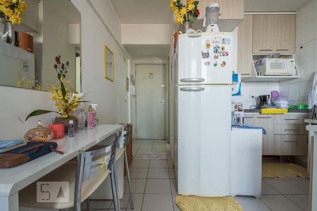 Cozinha de apartamento à venda com 1 quarto, 44m² em Santo Amaro, São Paulo