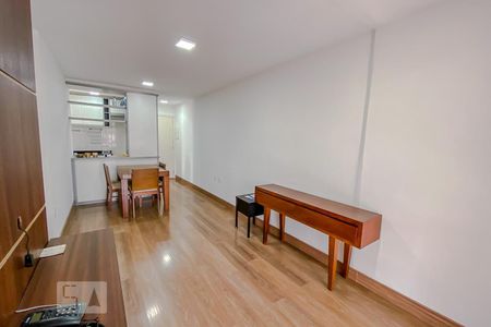 Sala de apartamento para alugar com 2 quartos, 70m² em Vila Regente Feijó, São Paulo