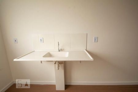 Cozinha de kitnet/studio para alugar com 1 quarto, 25m² em Vila Ema, São Paulo