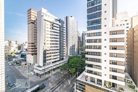 Vista da Sala de apartamento para alugar com 3 quartos, 100m² em Bigorrilho, Curitiba