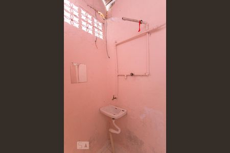 Banheiro de kitnet/studio para alugar com 1 quarto, 20m² em Alto da Lapa, São Paulo