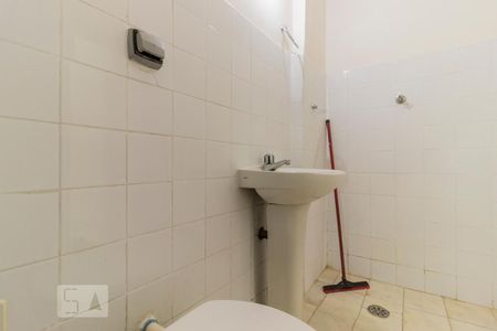 Banheiro - Pia de kitnet/studio para alugar com 1 quarto, 28m² em Santa Efigênia, São Paulo