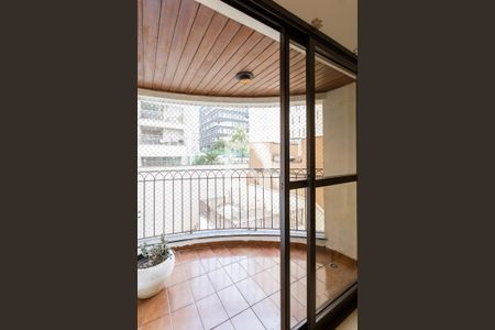 Varanda de apartamento para alugar com 1 quarto, 40m² em Itaim Bibi, São Paulo