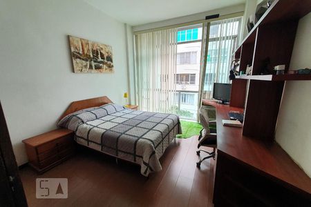 Quarto 1 de apartamento à venda com 3 quartos, 156m² em Copacabana, Rio de Janeiro