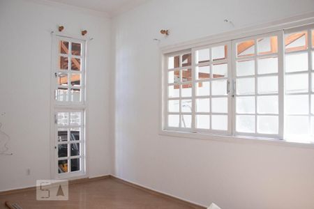 Sala 2 de casa para alugar com 2 quartos, 220m² em Jardim Oriental, São Paulo